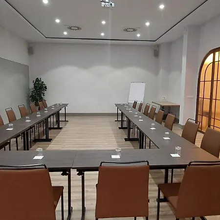 Palacio Valderrabanos Otel Ávila