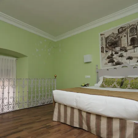 Palacio Valderrabanos 4*
