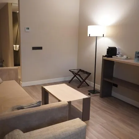 Palacio Valderrabanos 4*