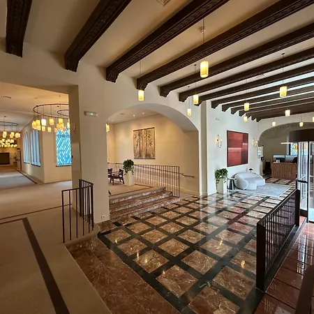 Otel Palacio Valderrabanos