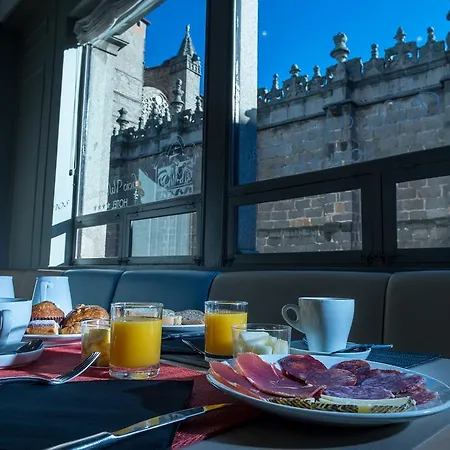Hotel Palacio Valderrabanos 4*