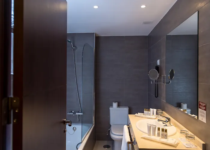 팔라시아 발데라바노스 Ávila