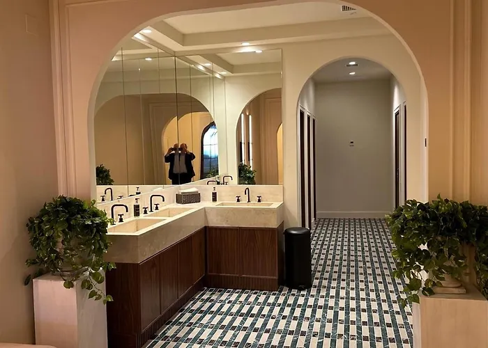 팔라시아 발데라바노스 호텔 Ávila