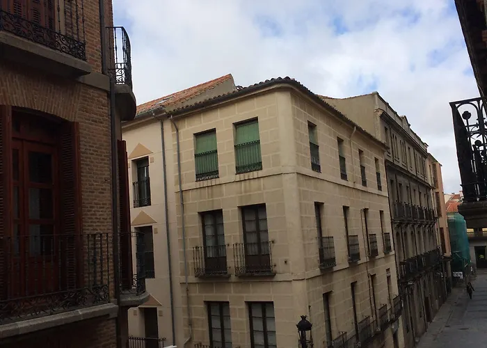 Palacio Valderrabanos 4*