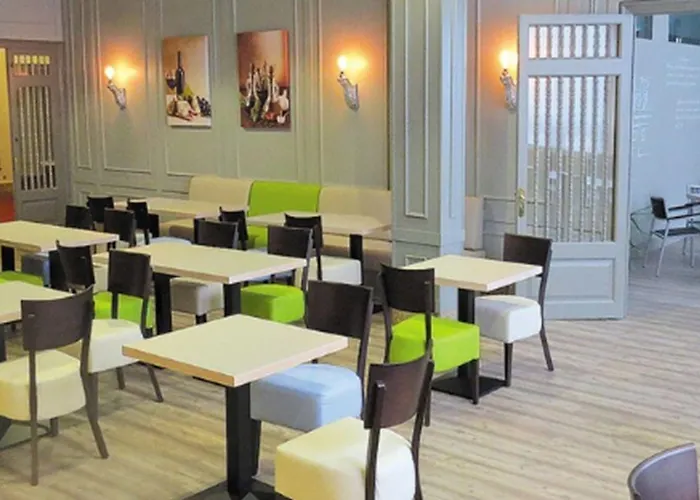 호텔 팔라시아 발데라바노스